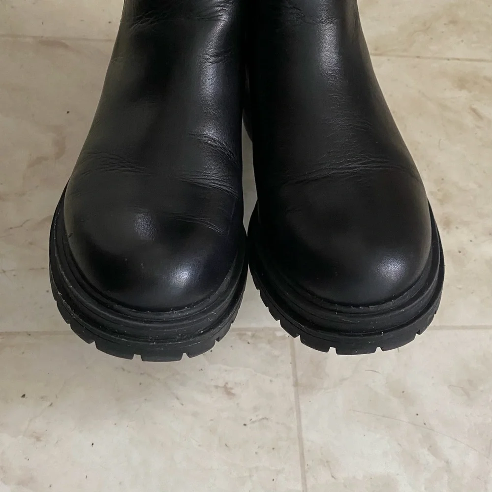 $198 Madewell Bradley Black Leather Chelsea Lugsole Ankle Boots Booties Size 6 - Picture 10 of 15